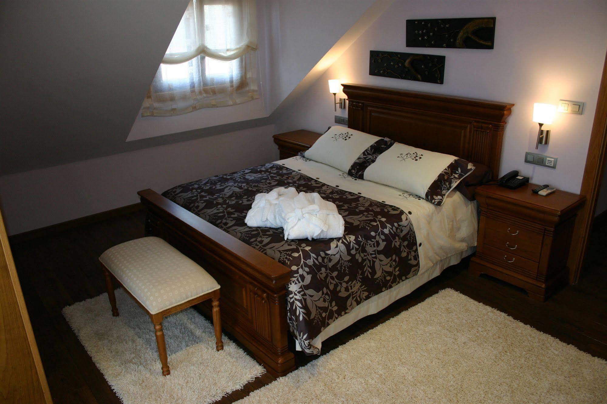 Complejo Aldeola Bed and Breakfast Malpica Buitenkant foto